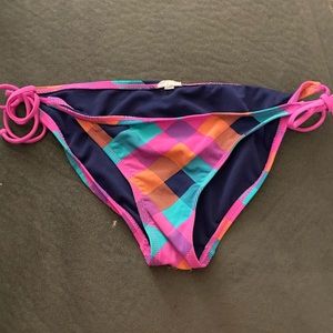 Women’s bikini swim bottoms, size small